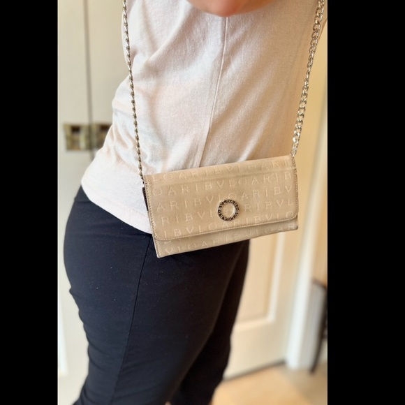 Bulgari Vintage Beige Monogram Clutch Wallet - Picture 3 of 10